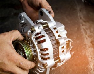 5 Common Symptoms of a Bad Car Alternator